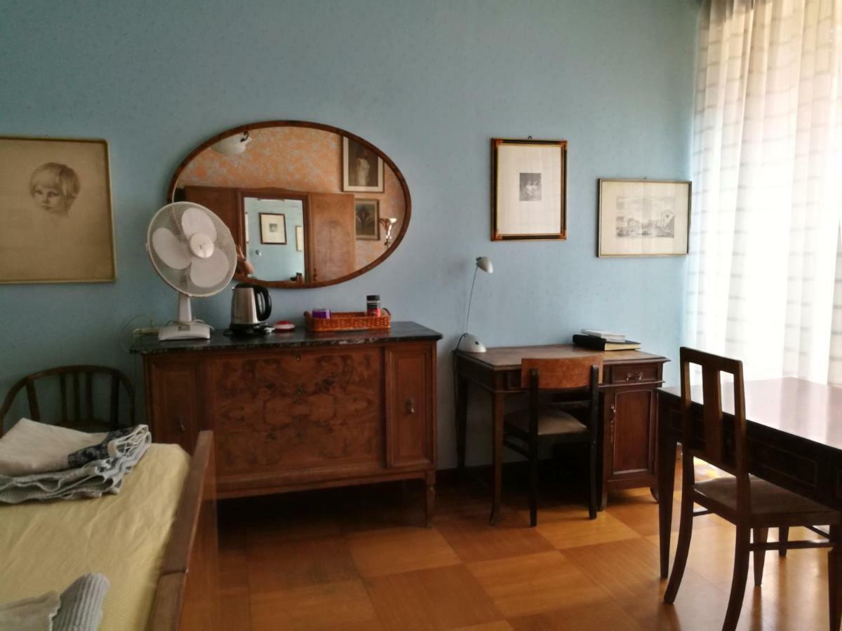 Big Room In Milano Center Extérieur photo